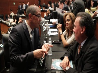 La revelación de la Casa Blanca y otros escándalos obligaron al Gobierno mexicano a...