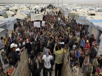 Cerca de cuatro millones de sirios abandonaron su país desde el inicio de la guerra civil en...