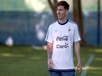 Messi, junto con su compañero del Barsa Javier Mascherano, al igual que Javier Pastore,...