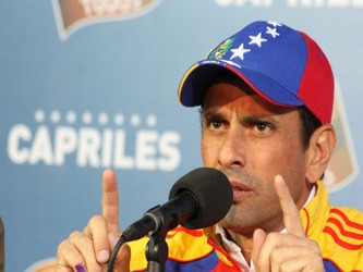 En una entrevista que hoy pública el diario español El País Capriles elogia...