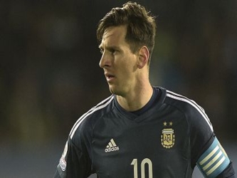 "Messi está achicando la brecha con el público argentino", explica desde...
