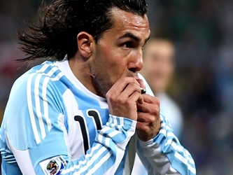Tevez había fallado su disparo en la definición del choque en el que Uruguay...