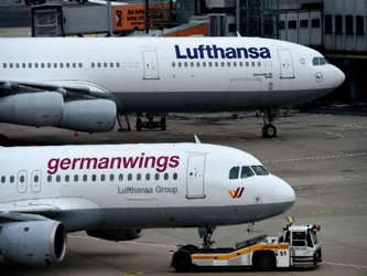 Germanwings, filial de Lufthansa, dijo el martes que desearía tratar a todo el mundo de...