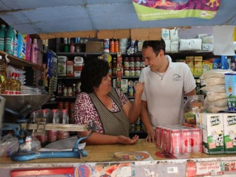 La mayoría de los alimentos en México están sujetos a una tasa 0% de IVA, a...