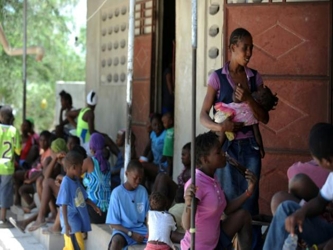 La semana pasada oficiales de migración dominicanos arrestaron a esta haitiana de 30...