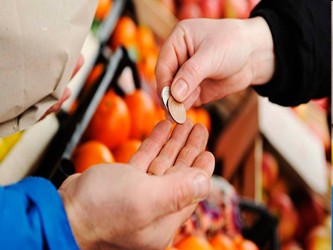 Por grandes rubros objeto del gasto, en el año Alimentos creció 4.41%,...