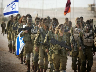 Soldados israelíes tomaron el complejo en construcción dentro del asentamiento Beit...