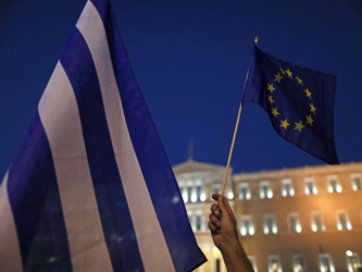 Los rescates de Grecia de 2010 y de 2012 acompañados de las políticas de...