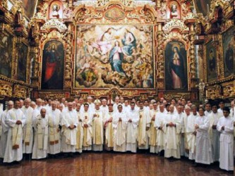 El actual papa Francisco es el primer jesuita en la historia que ha subido a la cátedra de...
