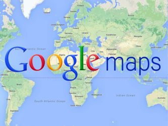 Google Maps, siguiendo en esto la costumbre y la legalidad internacional, separa con una...