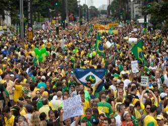 La ciudad de Sao Paulo es la mayor del país, con 11,9 millones de habitantes y una...