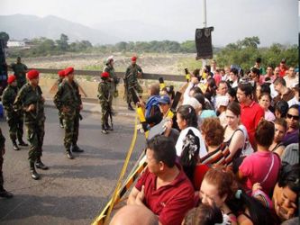 En la ciudad colombiana de Cúcuta, principal paso fronterizo con Venezuela por su vecindad...