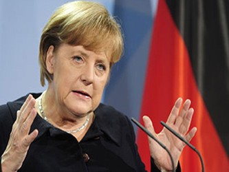 Merkel evitó criticar concretamente la actitud de otros países europeos y...