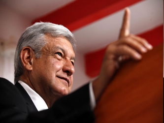 El exjefe de Gobierno del DF explicó que en Guatemala destituyeron al presidente Otto...