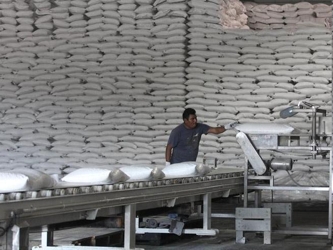 Sin embargo, Juan Cortina, presidente de la cámara azucarera mexicana, dijo a Reuters que en...