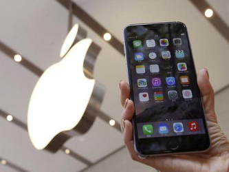 Apple dijo que la demanda del iPhone 6S Plus, el teléfono más grande de la firma,...