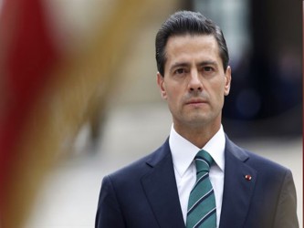 Los niveles de aprobación son los más bajos que un presidente mexicano haya tenido en...
