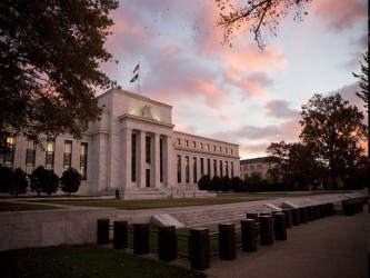 Resulta que la Reserva Federal de EU decidió mantener inalteradas sus tasas de...