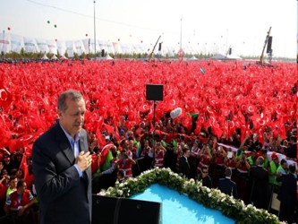 Los oradores condenaron el terrorismo y la violencia que ha sacudido Turquía desde la...