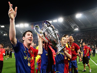 Barcelona ganó el título por última vez en 2011. River Plate lo disputa por...