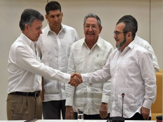 Las FARC han dicho que no entregarán sus armas. La guerrilla debe reparaciones a las...