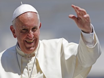 El Papa Francisco y activistas contra las armas nucleares encabezaban las listas de favoritos para...