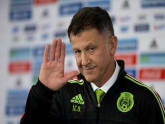 Osorio, quien llega al puesto para reemplazar al entrenador interino Ricardo Ferretti,...