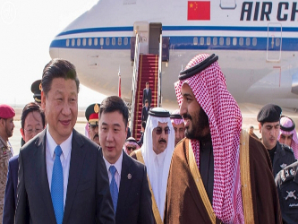 El mandatario chino viaja acompañado por el jefe de la diplomacia, Wang Yi, y dos...