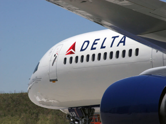 Delta Air Lines Inc también ha permitido a la tripulación cambiar rutas desde el 17...