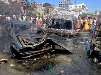 La ONG detalló que un vehículo cargado con explosivos conducido por un suicida...