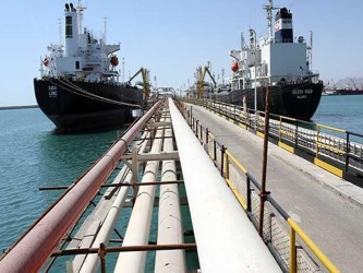 Irán exporta su primer embarque de crudo a Europa desde que alcanzó un acuerdo sobre...