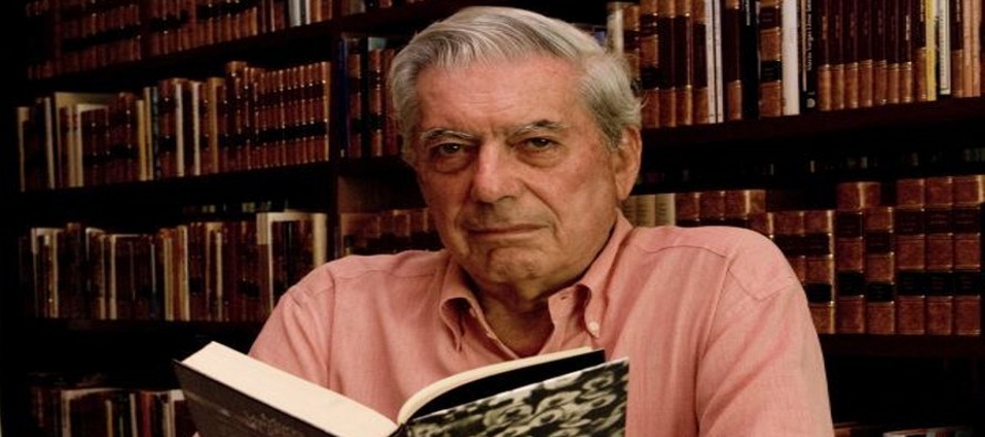 Mario Vargas Llosa, que hoy presentó su última novela, 
