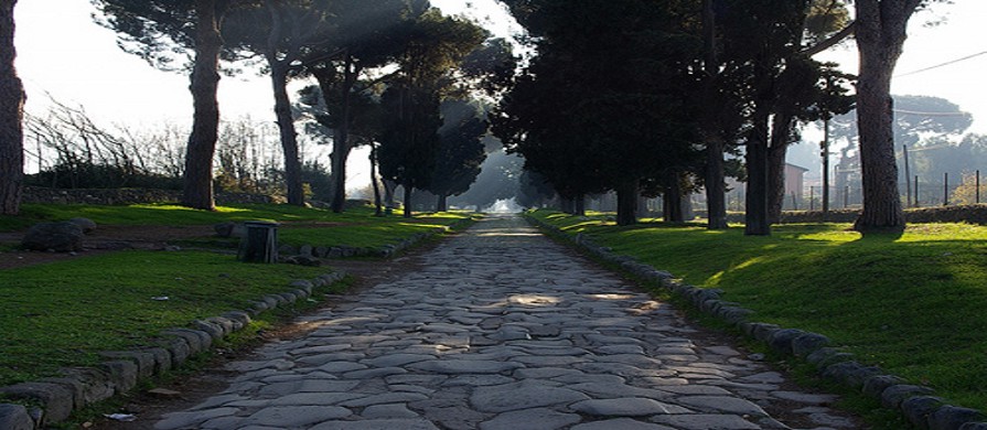 En Roma, en la vía Apia, en el cementerio de Calisto, sepultura de san Lucio, papa, sucesor...