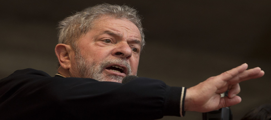 Los rumores sobre una designación de Lula surgieron luego que el ex mandatario fue llevado a...