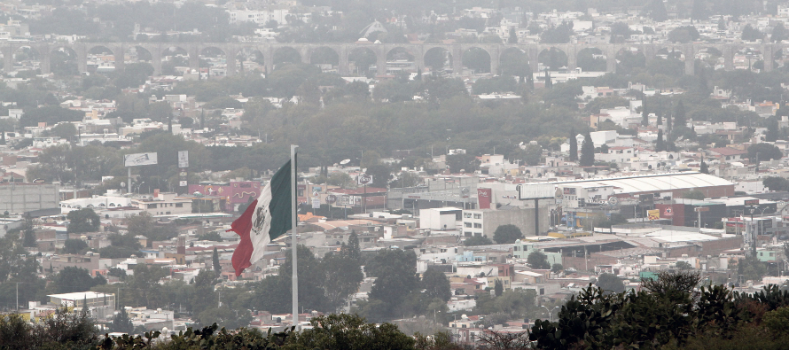 El mayor problema de la Ciudad de México, sin embargo, es el ozono, un gas que irrita las...