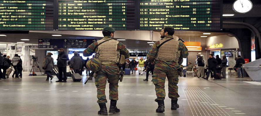 La emisora pública belga VRT dijo que 34 personas murieron en los atentados, incluyendo a 20...