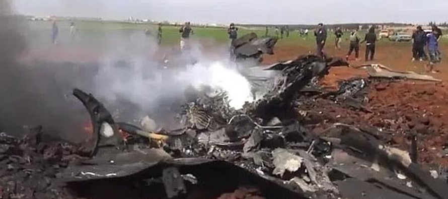 El ejército sirio confirmó que un avión que realizaba una misión de...