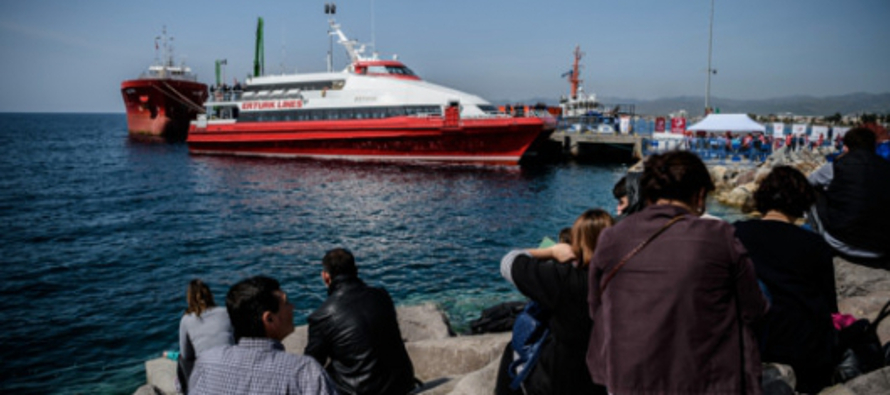Otro bote con un grupo más grande de inmigrantes tenía previsto dejar Lesbos...