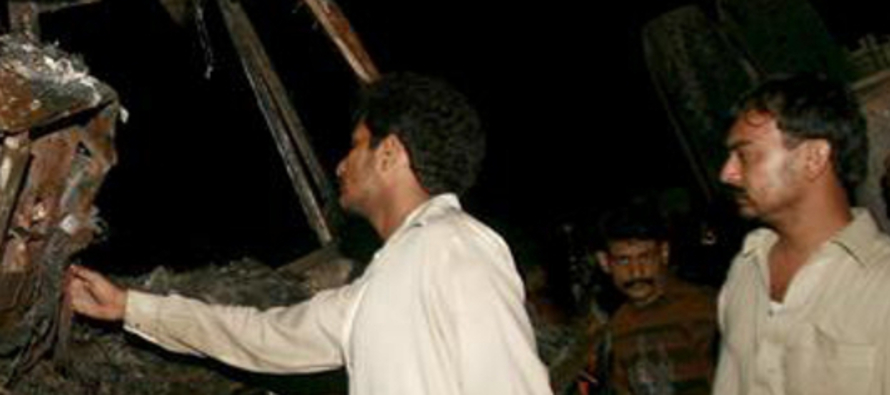 Varias personas resultaron heridas en el accidente registrado cerca de la ciudad de Faisalabad, en...