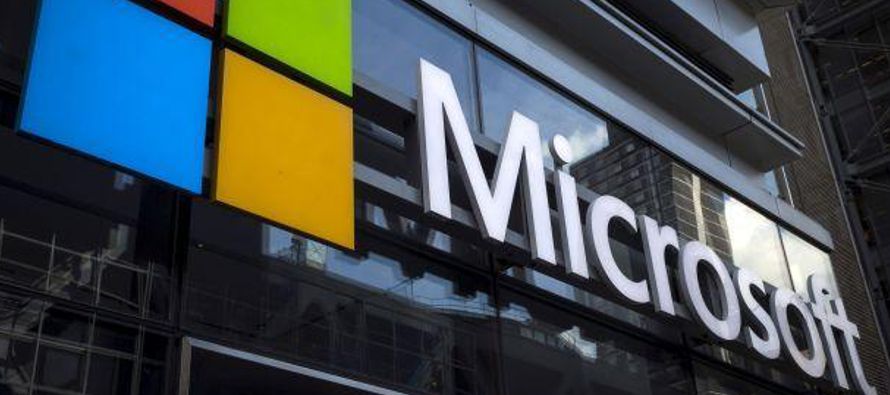 Microsoft, basada en Redmond, Washington, dice que las autoridades se basaron en la ley para exigir...