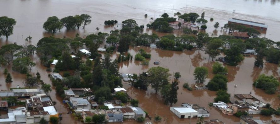 Gran parte de la soja de Argentina está bajo agua tras 20 días de lluvia incesante,...