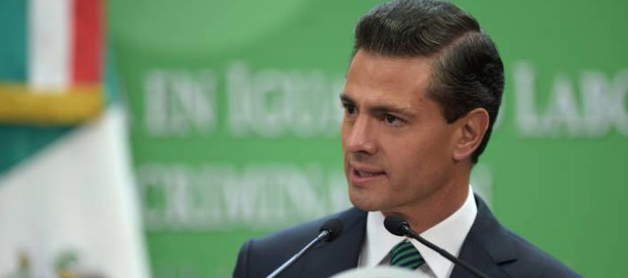 El presidente de México, Enrique Peña Nieto, anunció el jueves...