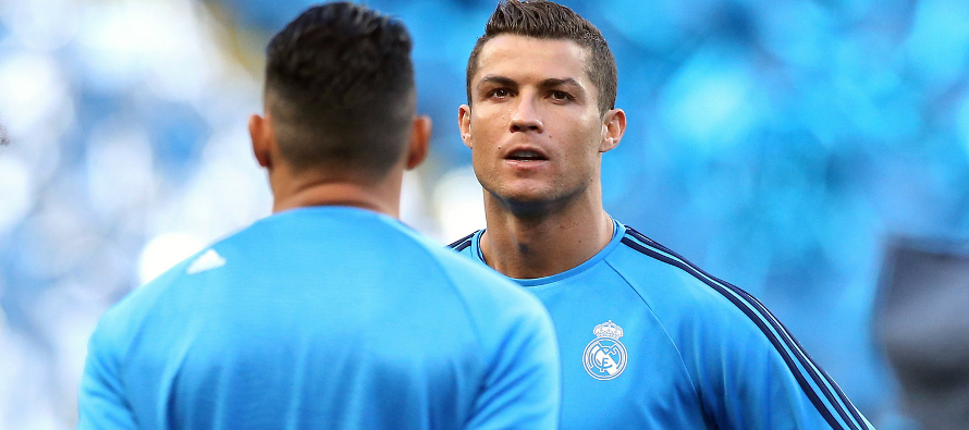 Ronaldo completó con el resto de jugadores el entrenamiento del lunes por primera vez desde...