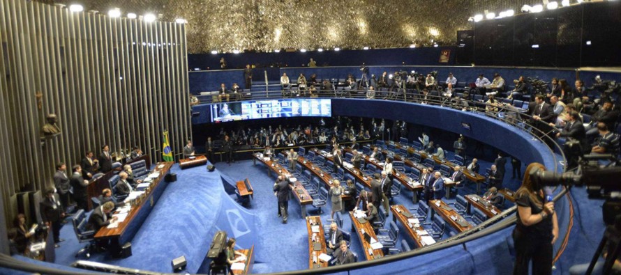 Mientras Brasil se hunde en la recesión, la oposición ha utilizado el Congreso para...