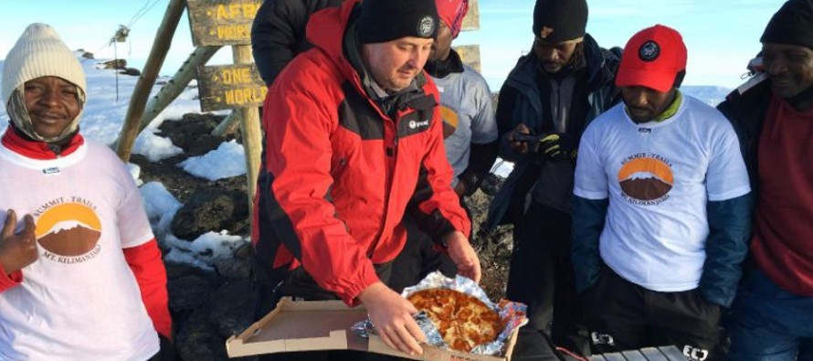 ¿Por qué entregar una pizza en la cima del monte Kilimanjaro?