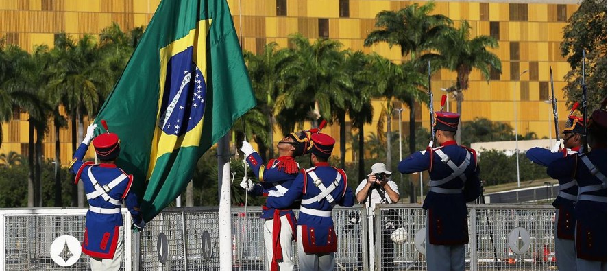 Se espera que el vicepresidente Michel Temer, que reemplazará oficialmente a Rousseff el...