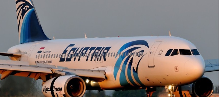 El Airbus A320, el mismo modelo del avión de EgyptAir que se estrelló en el...