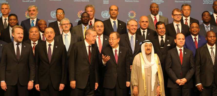 El Secretario General de la ONU, Ban Ki-moon, llamó a gobiernos, empresas y grupos de...