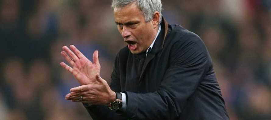 El Manchester United ha nombrado a Jose Mourinho entrenador con un contrato de tres años con...