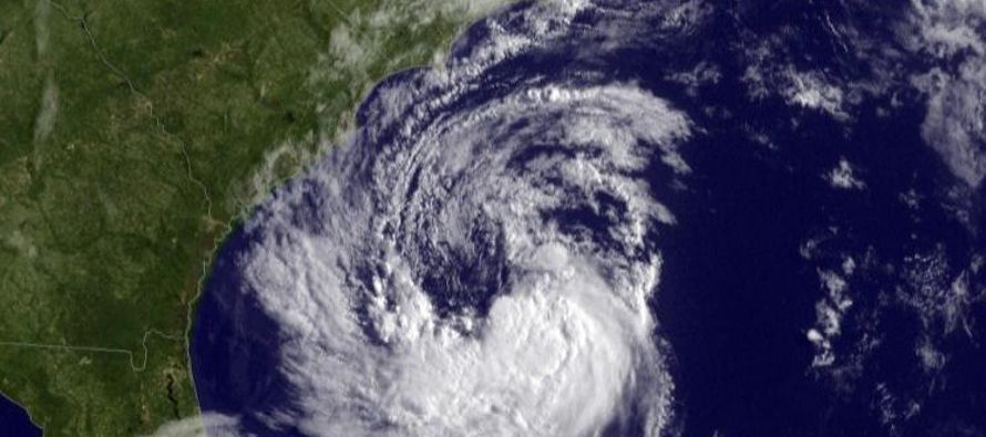 La tormenta, que se espera impacte el lunes por la tarde la costa del Golfo de Florida,...